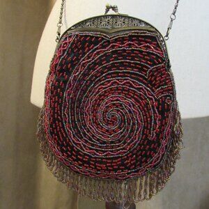 J&X NY Beaded Red Spiral Chainstrap Kiss Clasp Small Bag